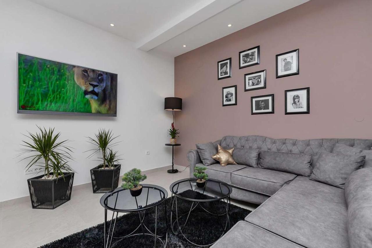 Luxurious Apartment Nino Makarska Exterior foto