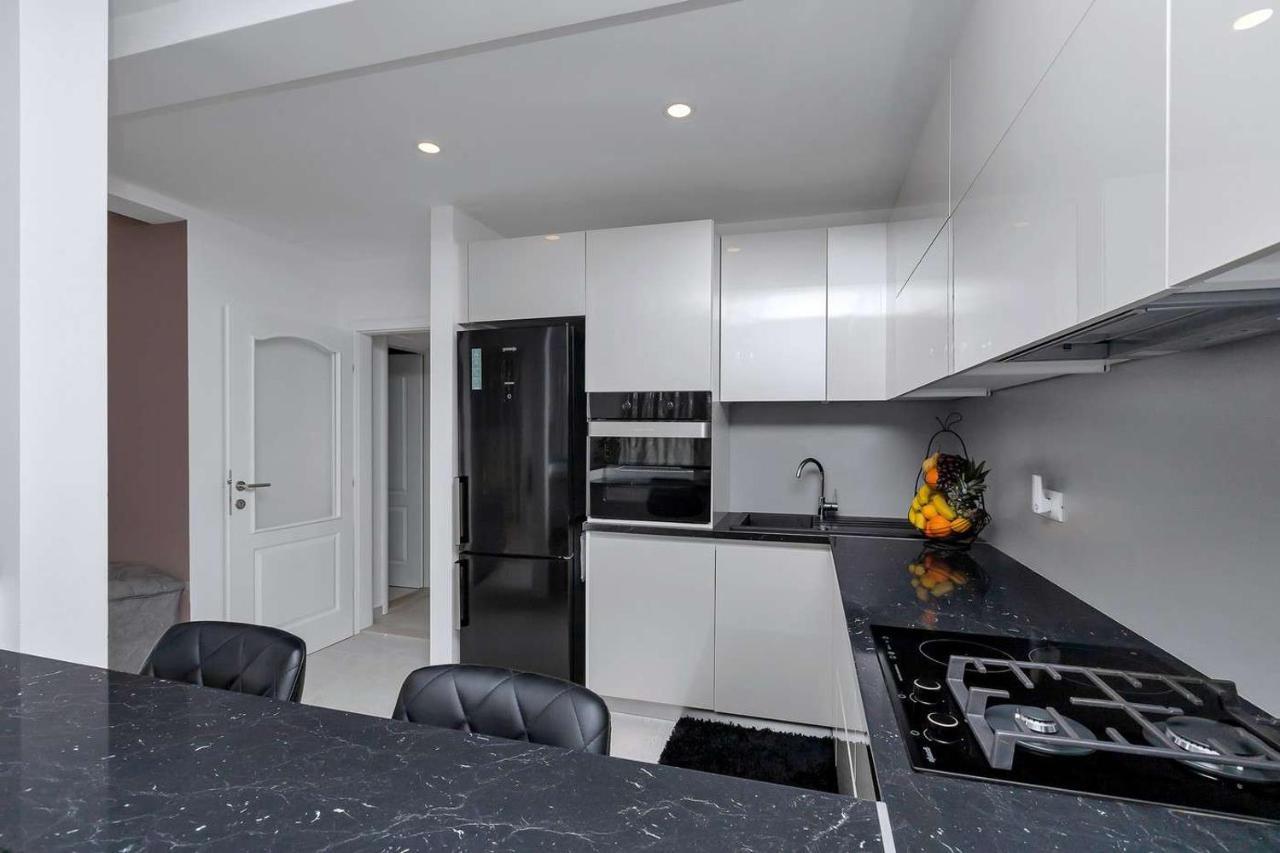 Luxurious Apartment Nino Makarska Exterior foto