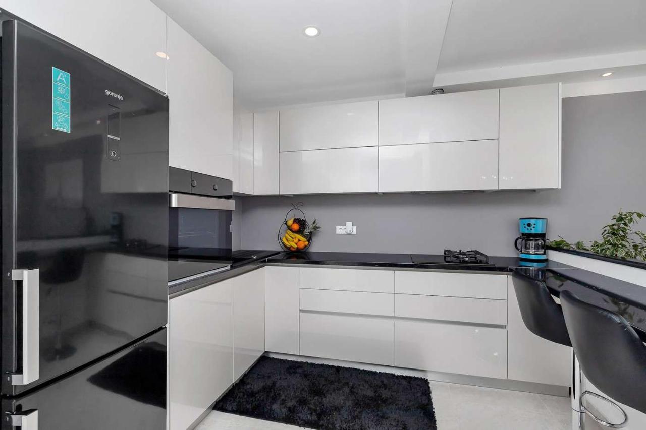 Luxurious Apartment Nino Makarska Exterior foto