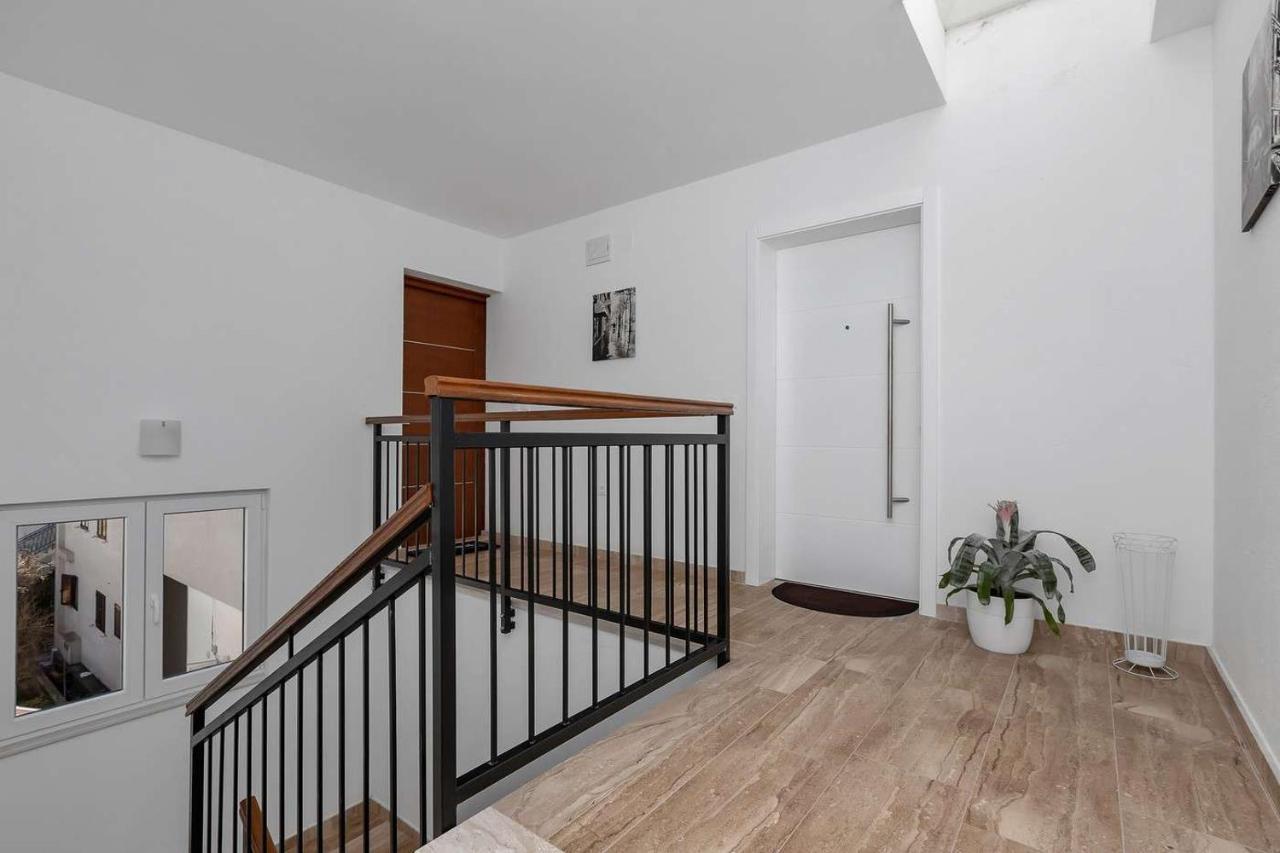 Luxurious Apartment Nino Makarska Exterior foto